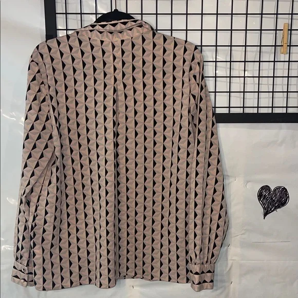 Elaine Rose Geometric Pattern Blouse - Picture 6 of 11